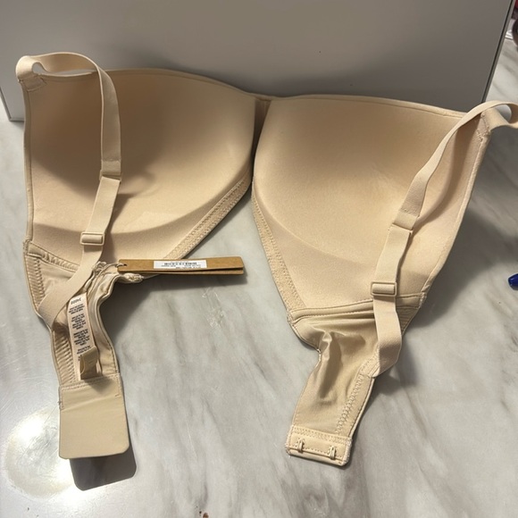 COPY - COPY - COPY - New Wireless Skims Bra 44C - Picture 6 of 8